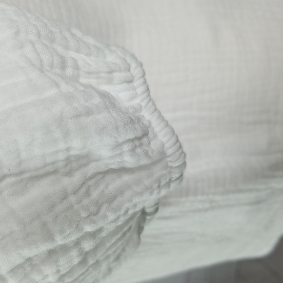 JM Collection Gauze Peasant Top - Picture 5 of 11